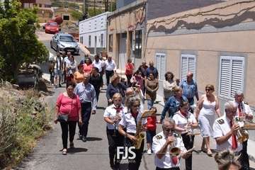 La Breña pone fin a sus fiestas con misa, procesión y verbena/Francisco Javier Santana.